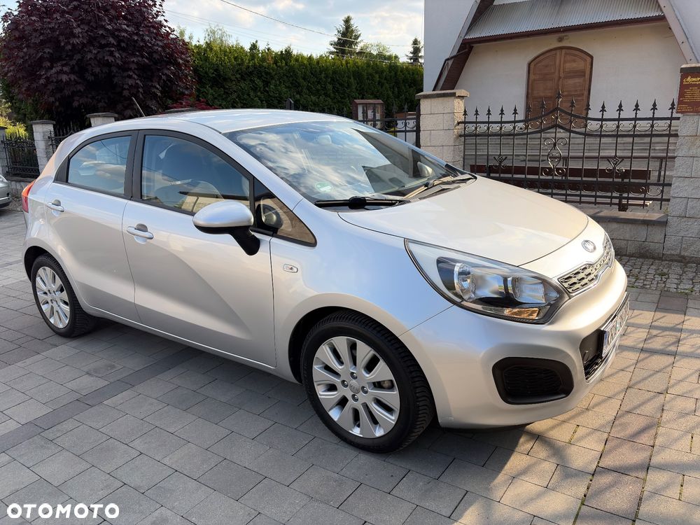 Kia Rio 1.2 L - 15