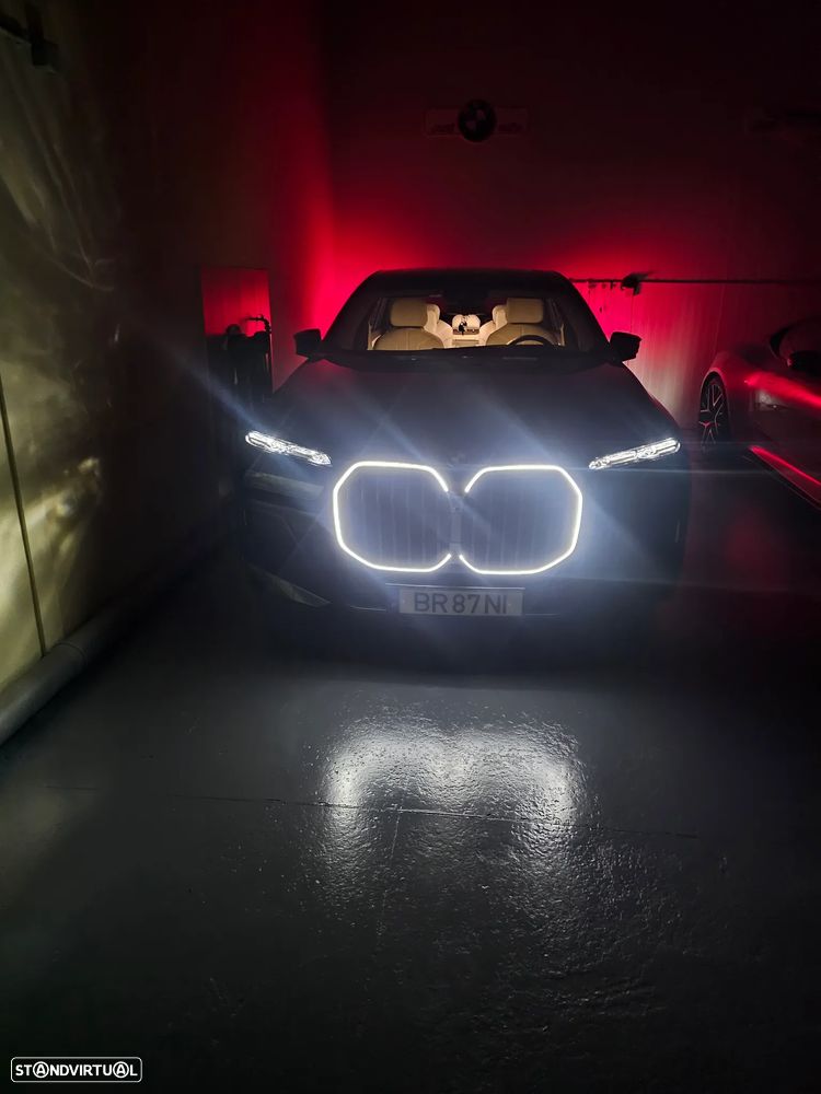 BMW 760 M760e xDrive - 19