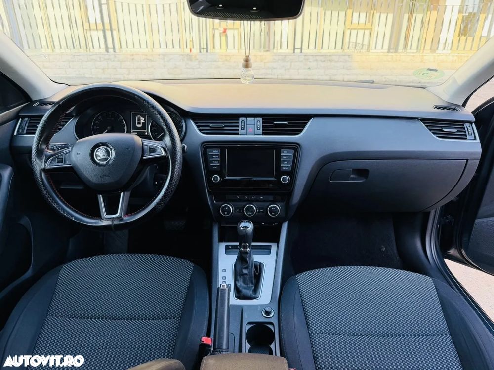 Skoda Octavia 2.0 TDI ELEGANCE DSG - 6