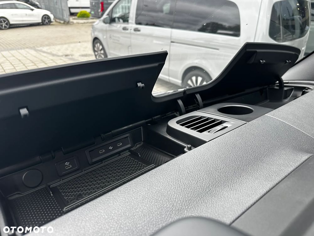 Mercedes-Benz Sprinter - 20