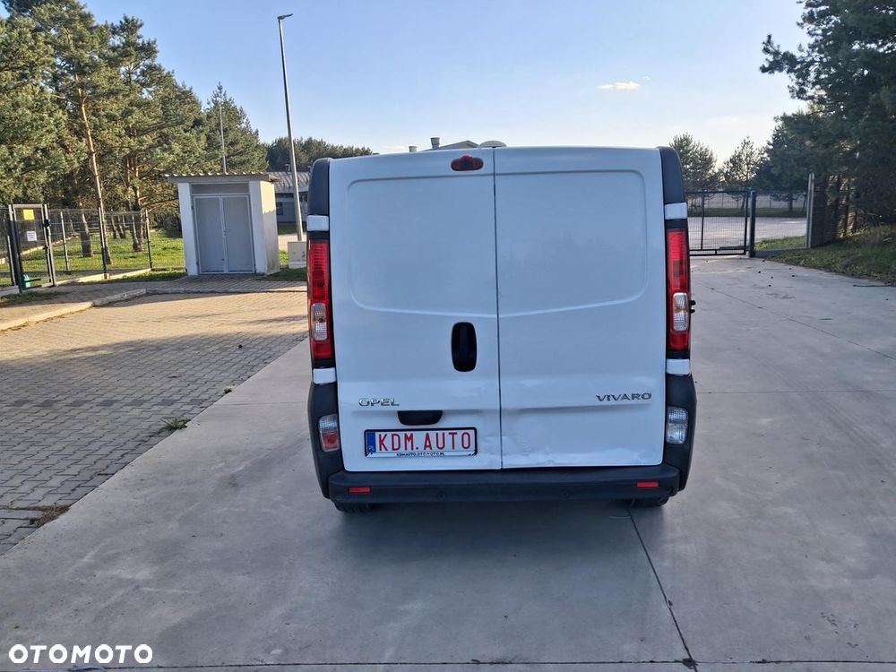 Opel Vivaro - 8