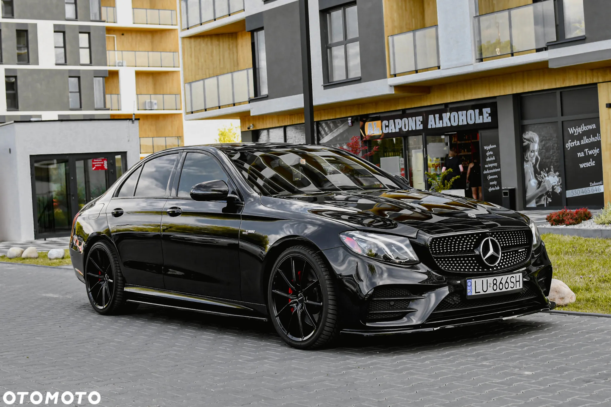 Mercedes-Benz Klasa E AMG 53 Coupe 4-Matic+ 9G-TRONIC - 2
