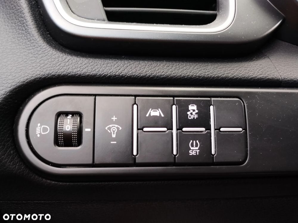 Kia XCeed 1.5 T-GDI M DCT - 14