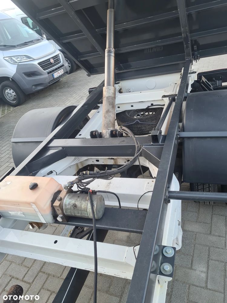 Volkswagen Crafter - 12