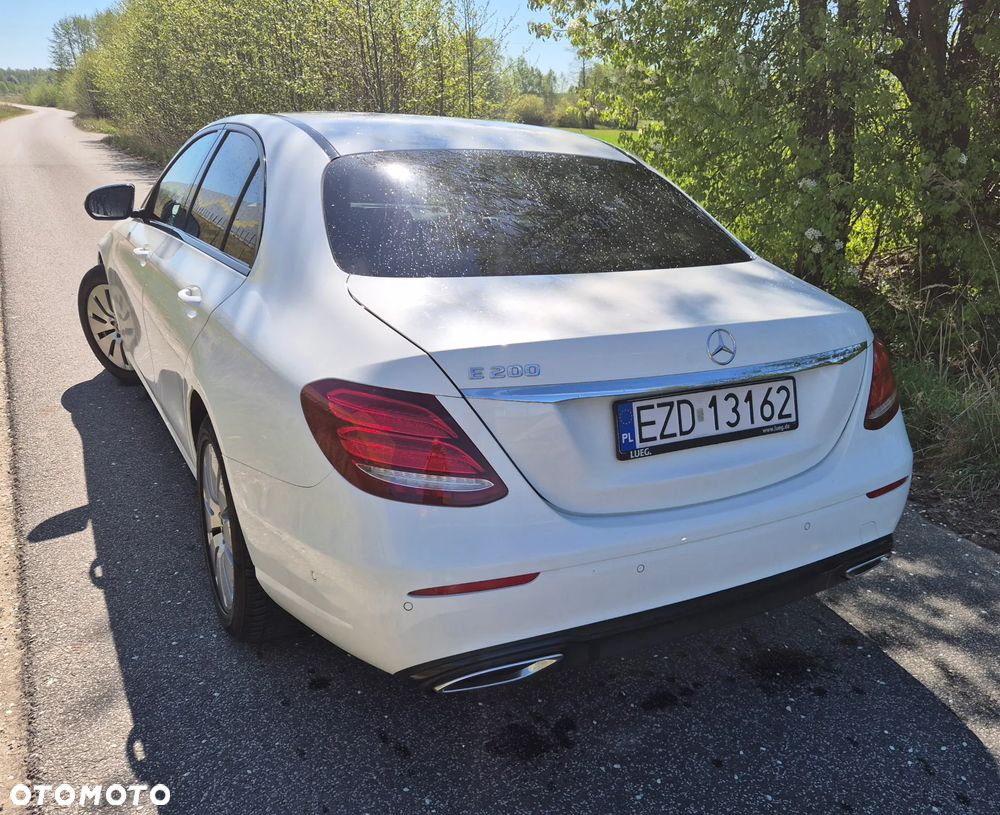Mercedes-Benz Klasa E - 21
