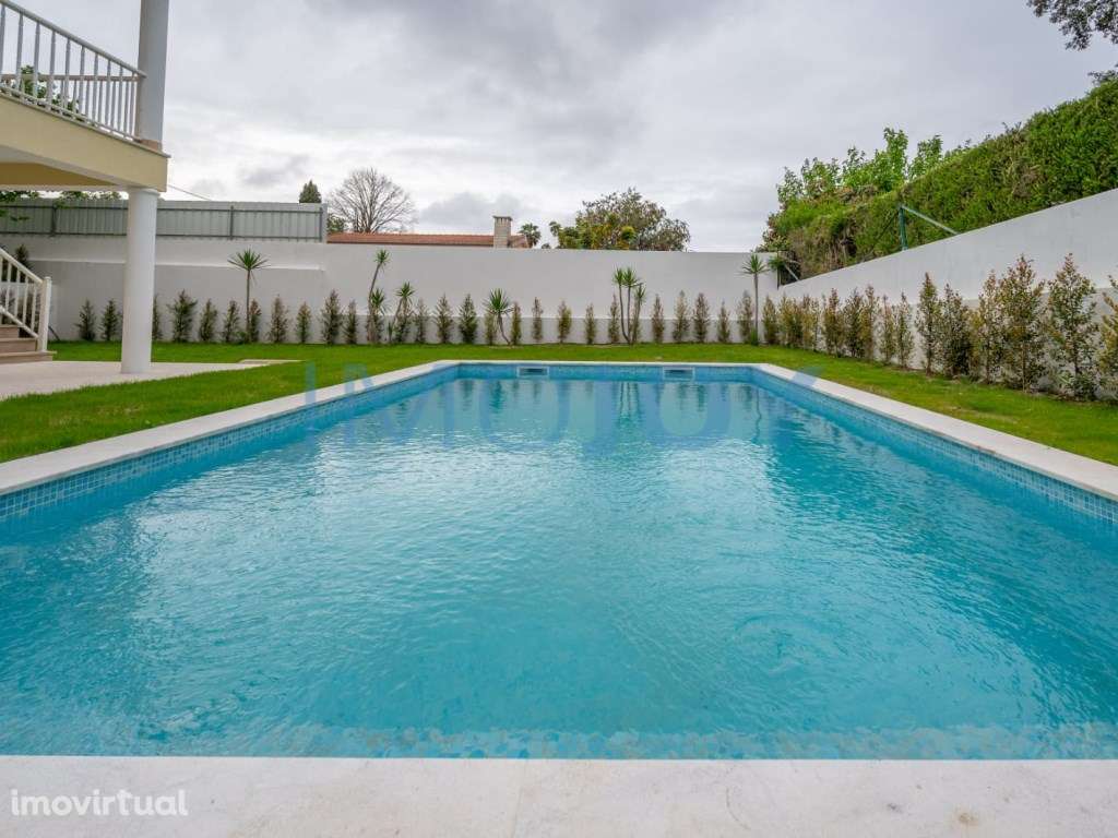 Fantástica Moradia T4 com Piscina situada na Zona da Marisol - Grande imagem: 2/39