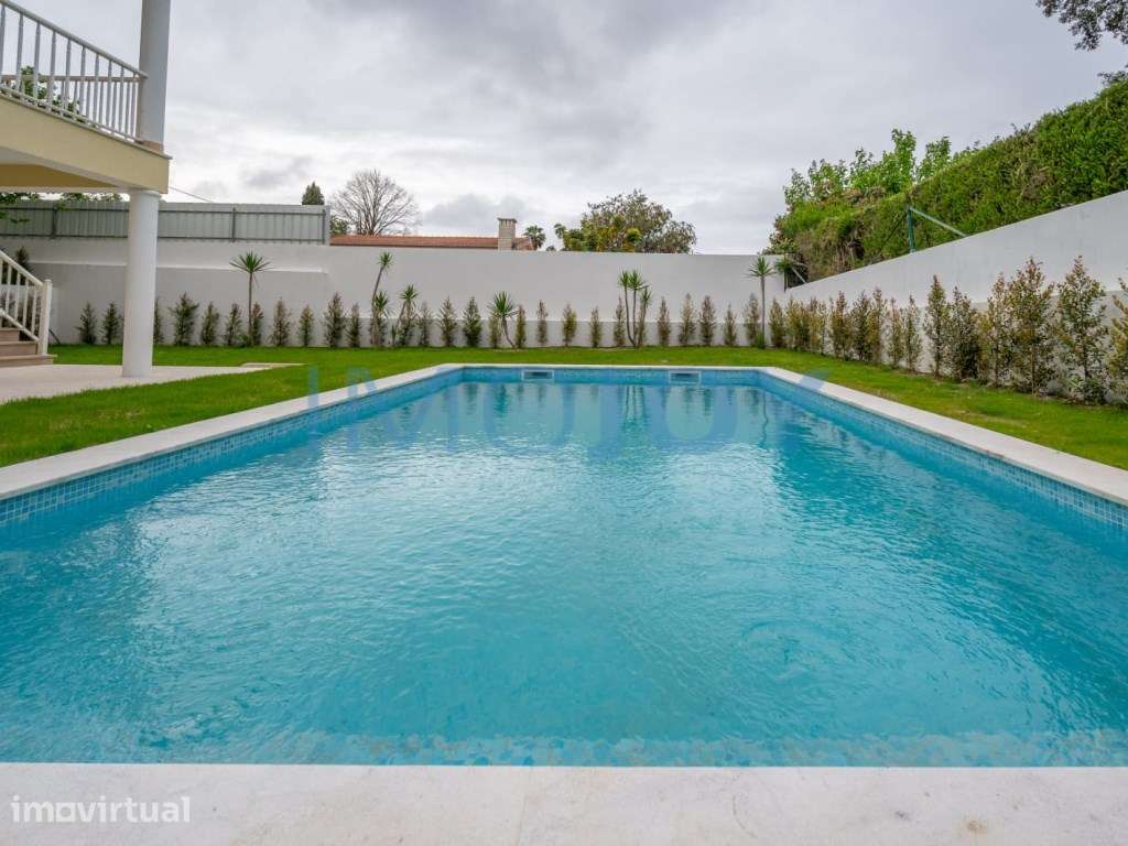 Fantástica Moradia T4 com Piscina situada na Zona da Marisol - Grande imagem: 2/39