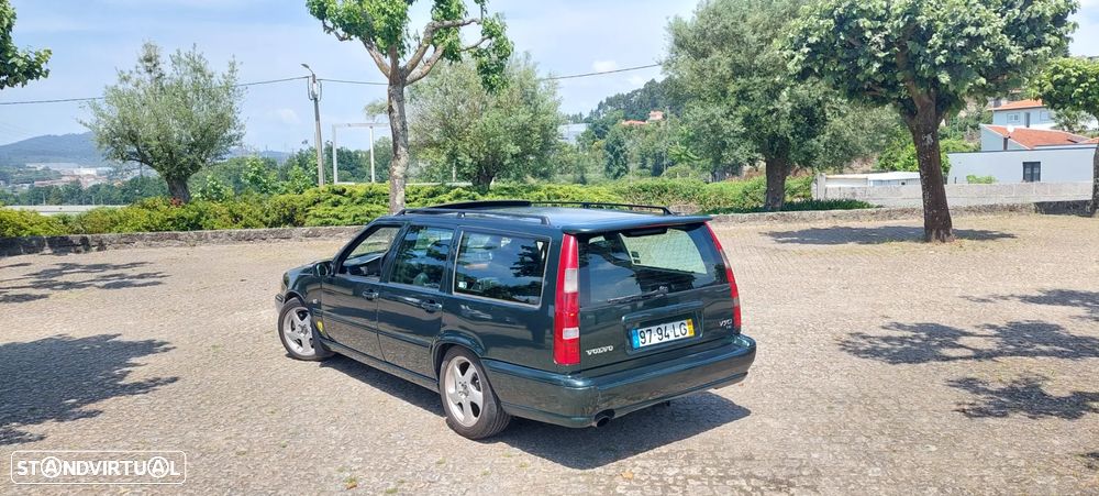 Volvo V70 T5 - 3