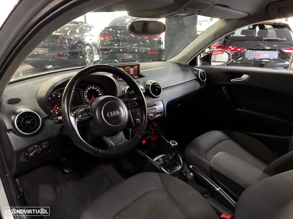 Audi A1 1.2 TFSI Sport - 32