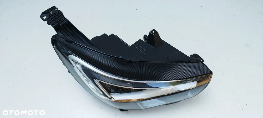 Opel Grandland 2017-2021 YP000126180 Full Led Prawy Idealny Oryginał - 1