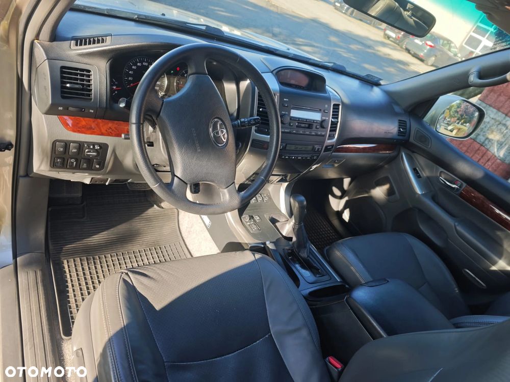 Toyota Land Cruiser - 6