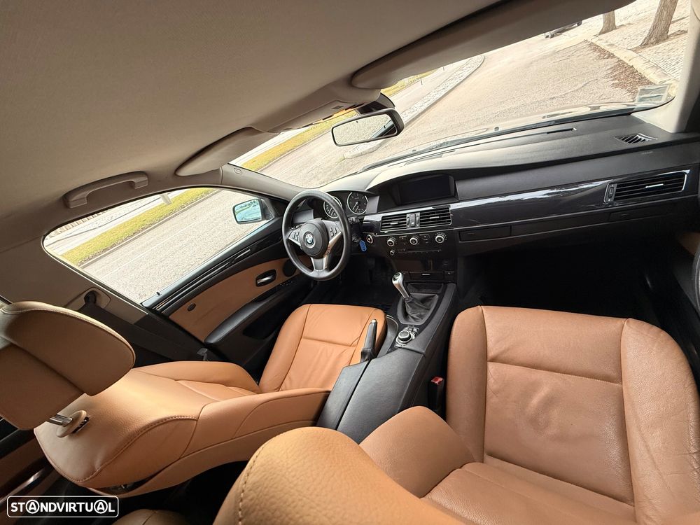 BMW 520 d Executive - 13