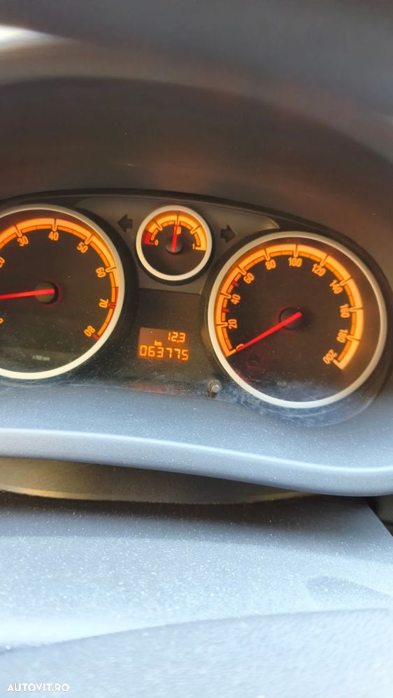 Opel Corsa 1.2i Cosmo - 7