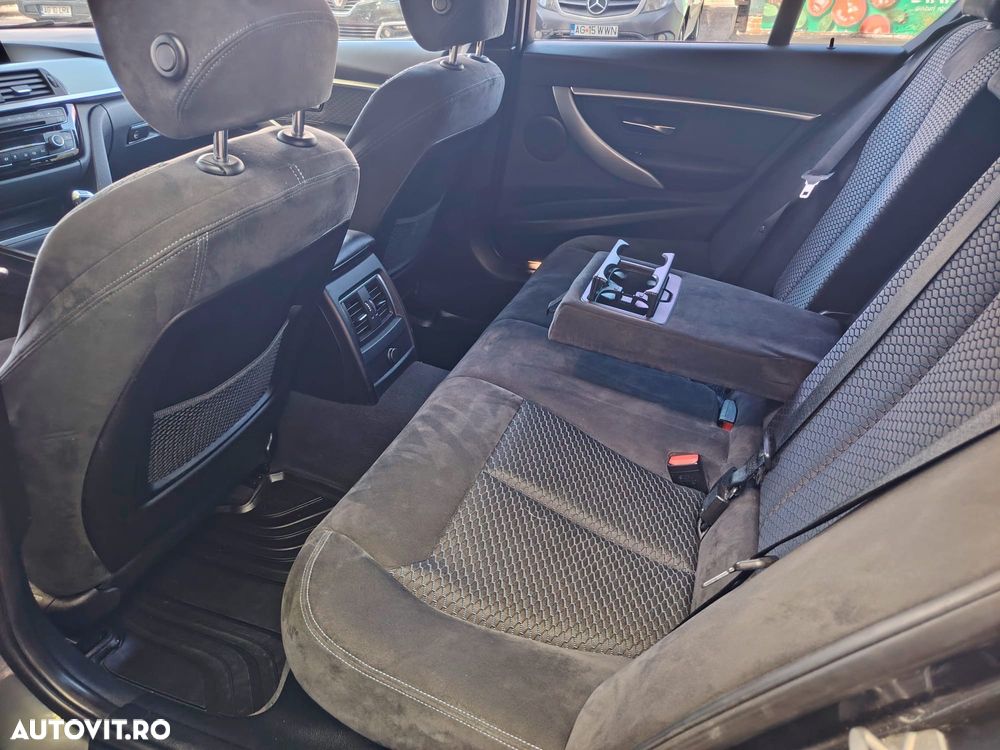 BMW Seria 3 330e iPerformance M Sport - 23