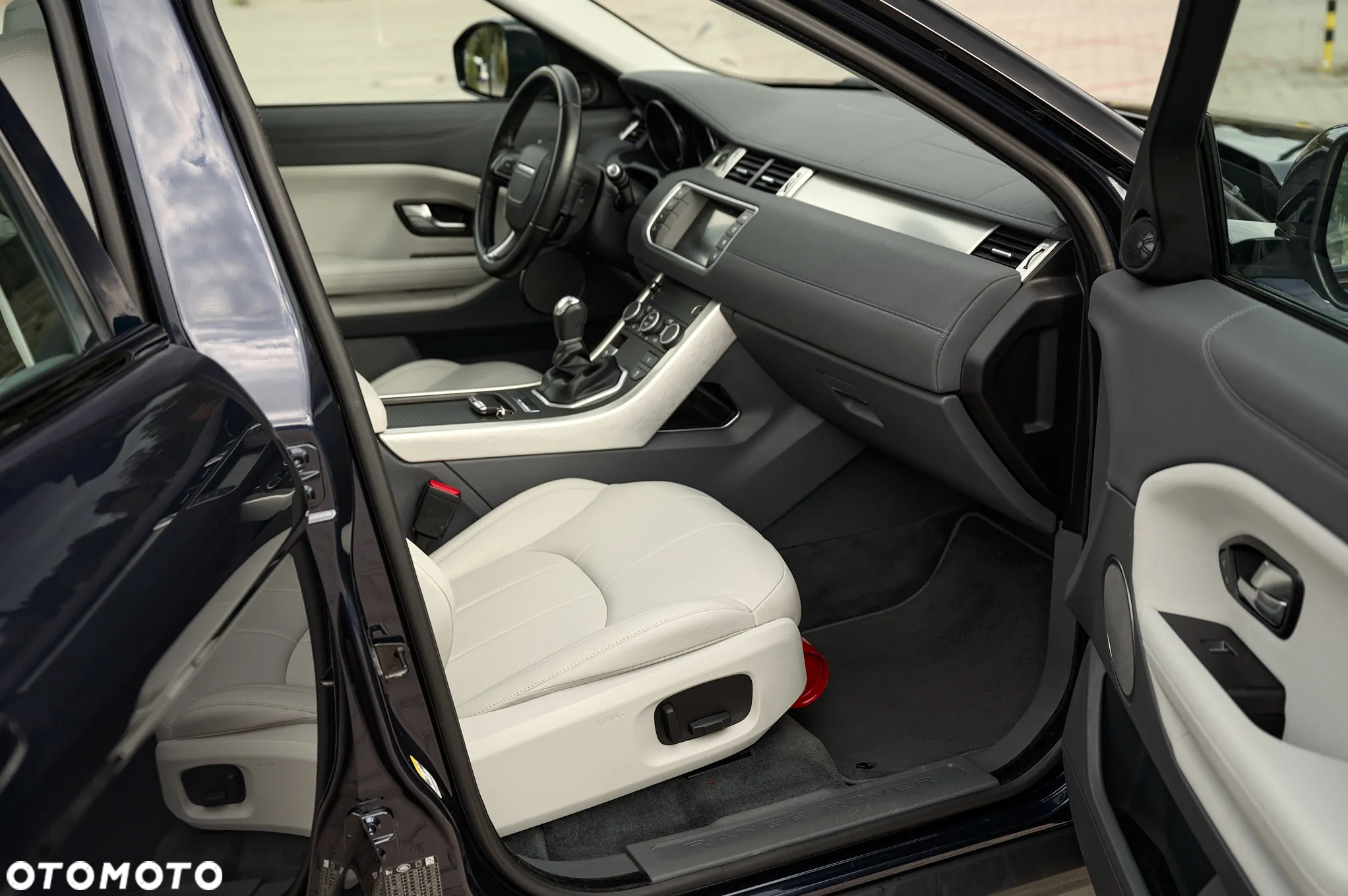 Land Rover Range Rover Evoque 2.0eD4 SE Dynamic Special Edition - 29