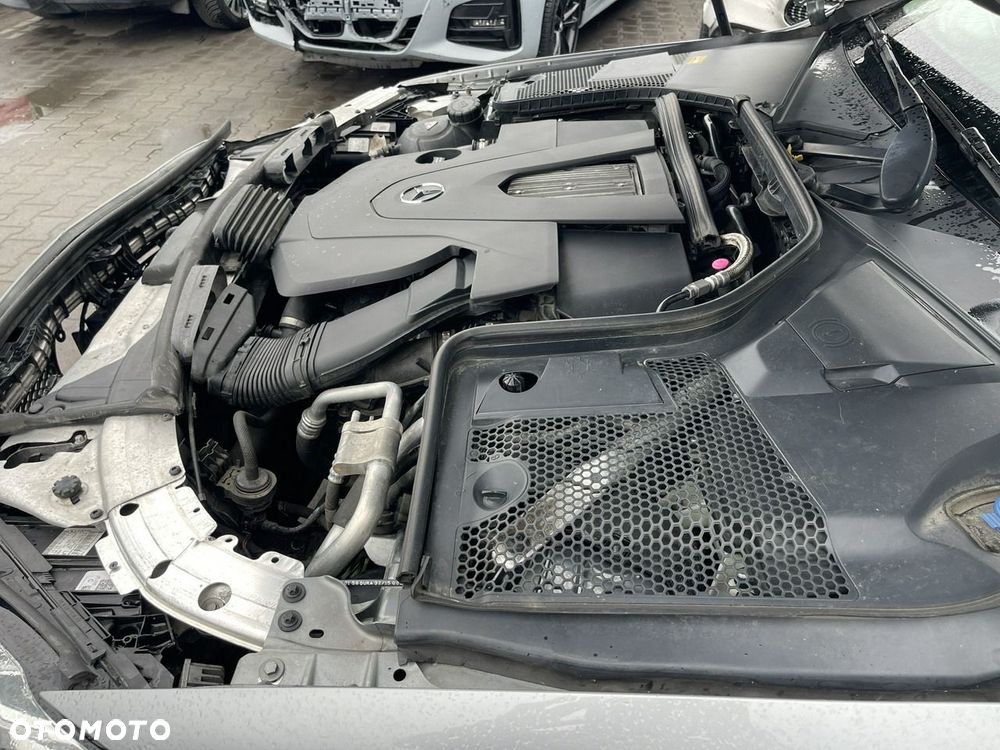 Mercedes-Benz Klasa C 400 4Matic 9G-TRONIC Avantgarde - 14