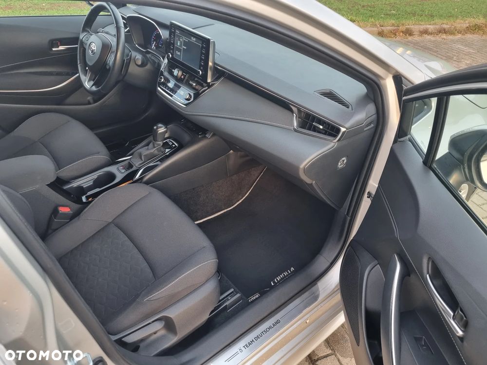 Toyota Corolla - 10