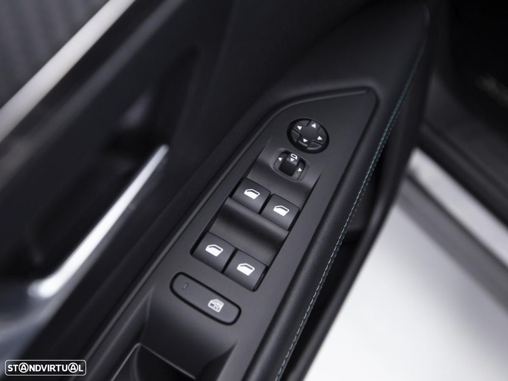 Peugeot 3008 1.6 Hybrid Allure e-EAT8 - 15