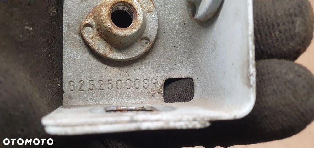 Mocowanie błotnika uchwyt lewy przód Opel Movano III 625250003R - 4