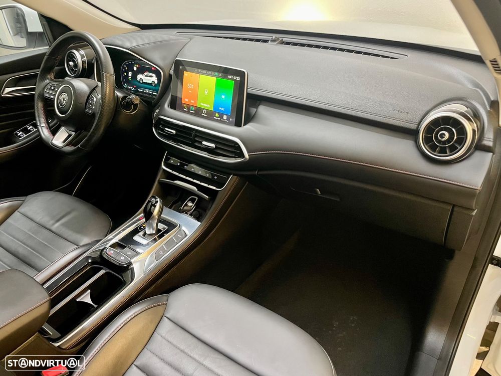 MG EHS 1.5 T-GDI Plug-in Hybrid Luxury - 28