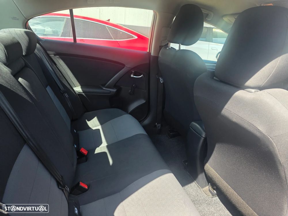Toyota Avensis 1.6 D-4D Edition-S - 13