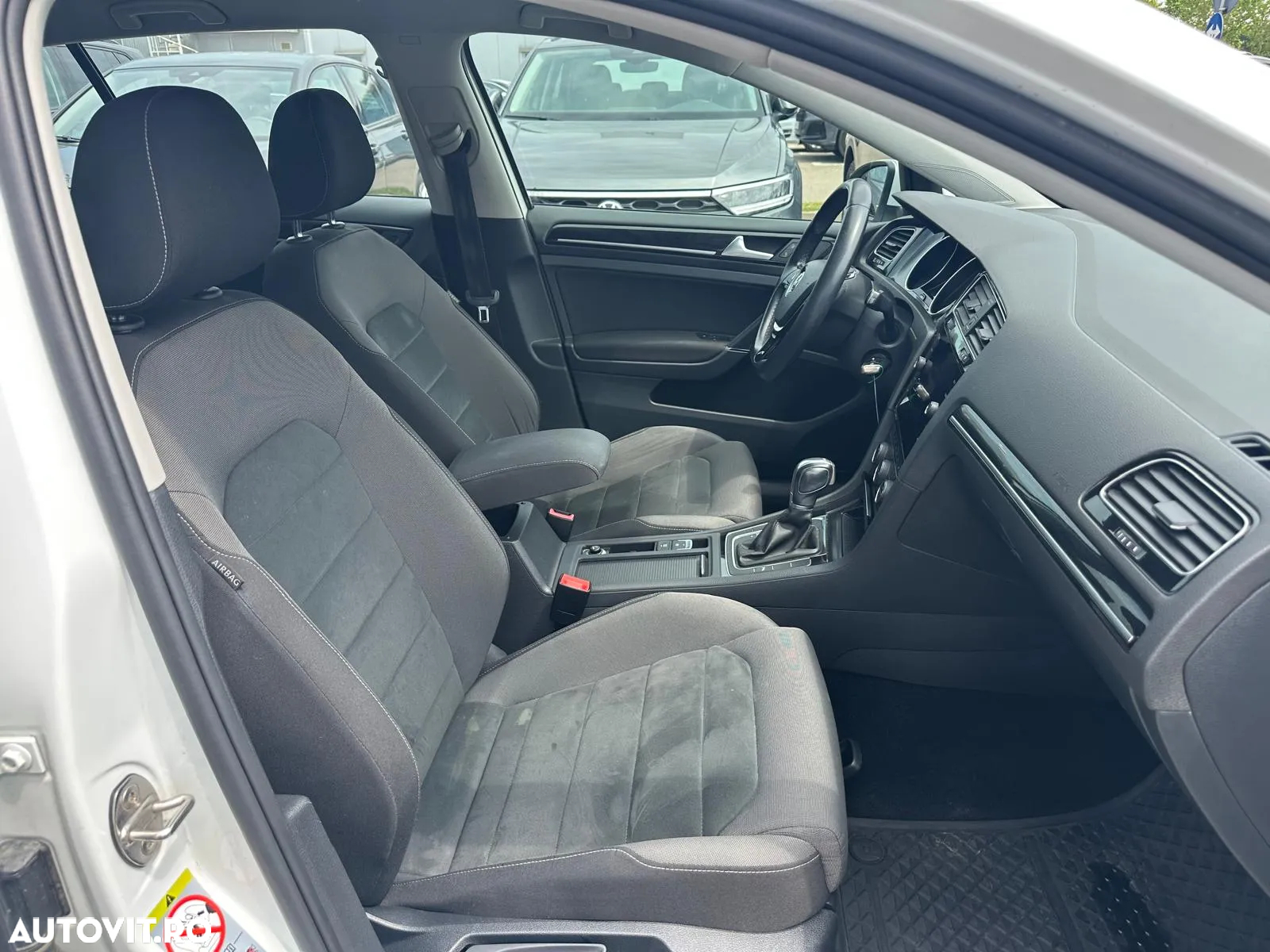 Volkswagen Golf 1.6 TDI DSG Highline - 13