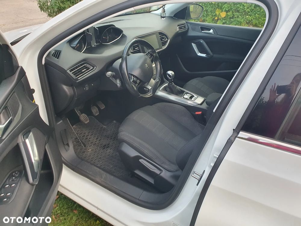 Peugeot 308 2.0 BlueHDi Allure S&S - 6