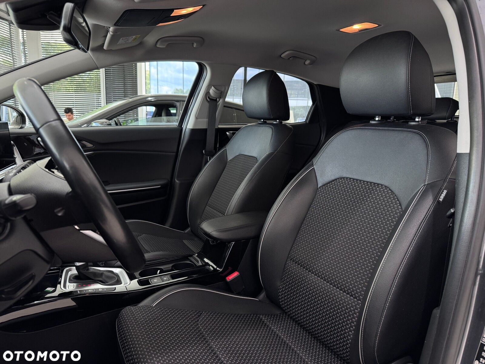 Kia XCeed - 10