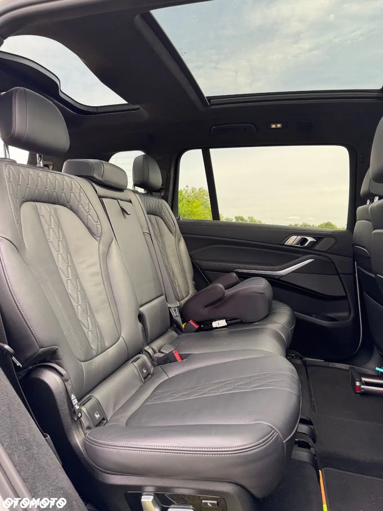 BMW X7 - 16