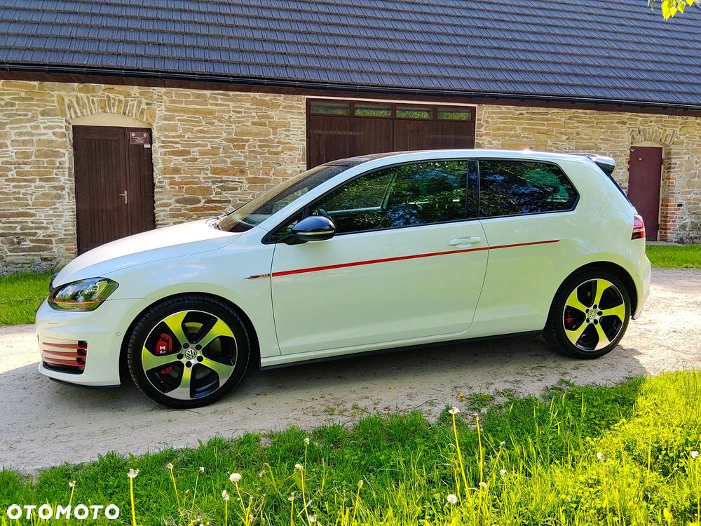 Volkswagen Golf - 4