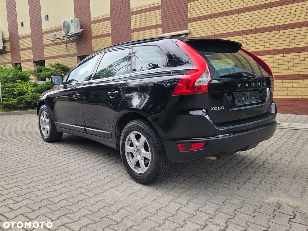 Volvo XC 60 D4 Geartronic Momentum - 11