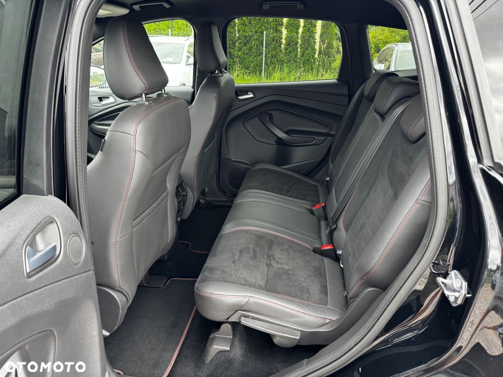 Ford Kuga 1.5 EcoBoost 2x4 ST-Line - 26