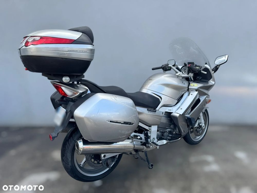 Yamaha FJR - 3