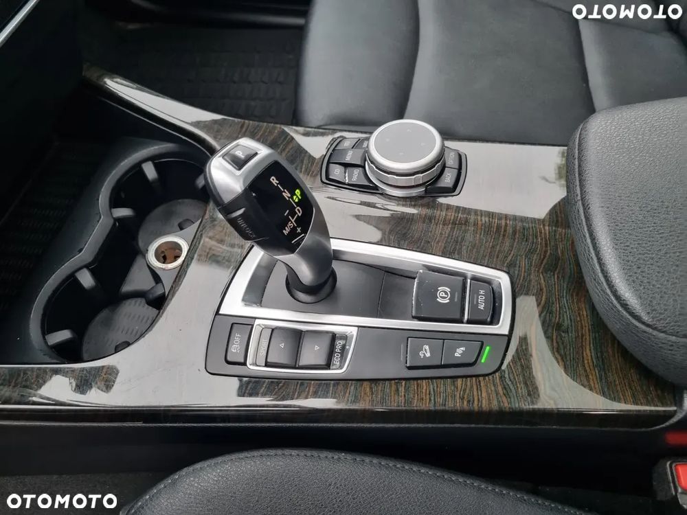 BMW X3 xDrive28i Sport-Aut - 22