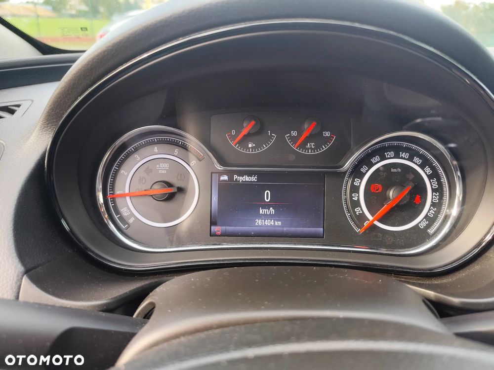Opel Insignia - 10