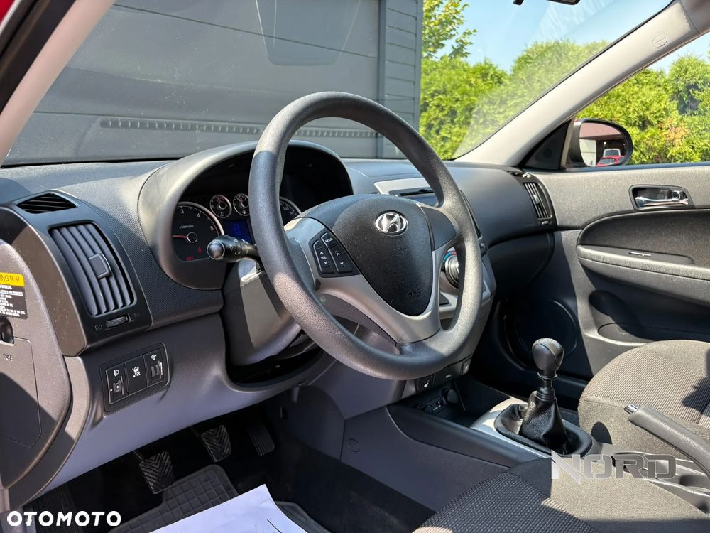 Hyundai i30 1.6 CRDi Classic - 10