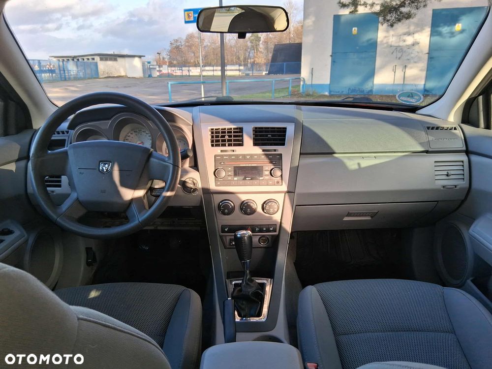 Dodge Avenger - 9