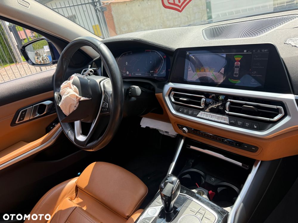 BMW Seria 3 320i GPF Luxury Line Purity sport - 9