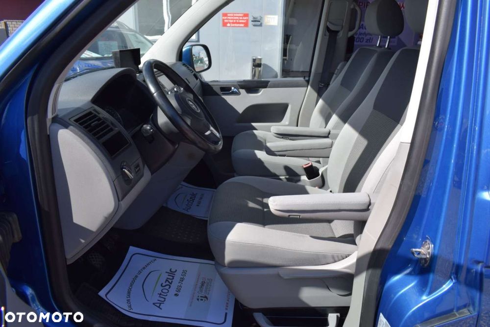 Volkswagen Caravelle - 16