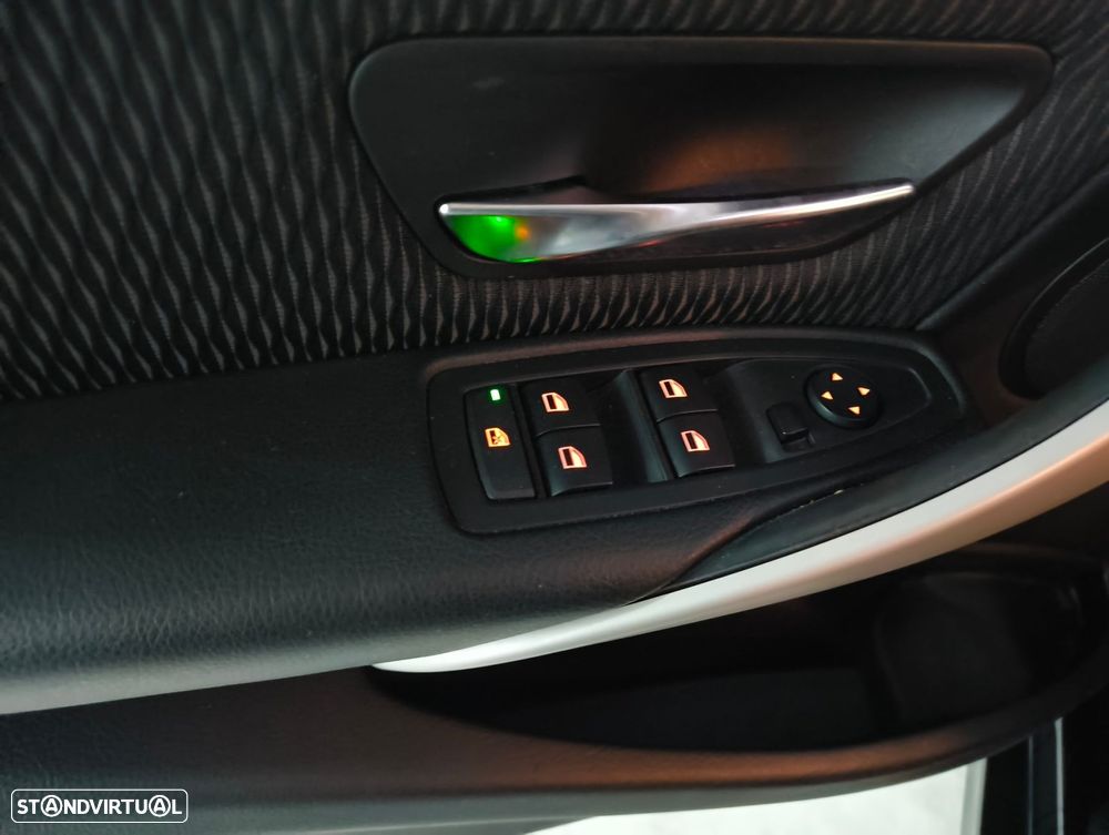 BMW 318 d Touring Aut. - 21