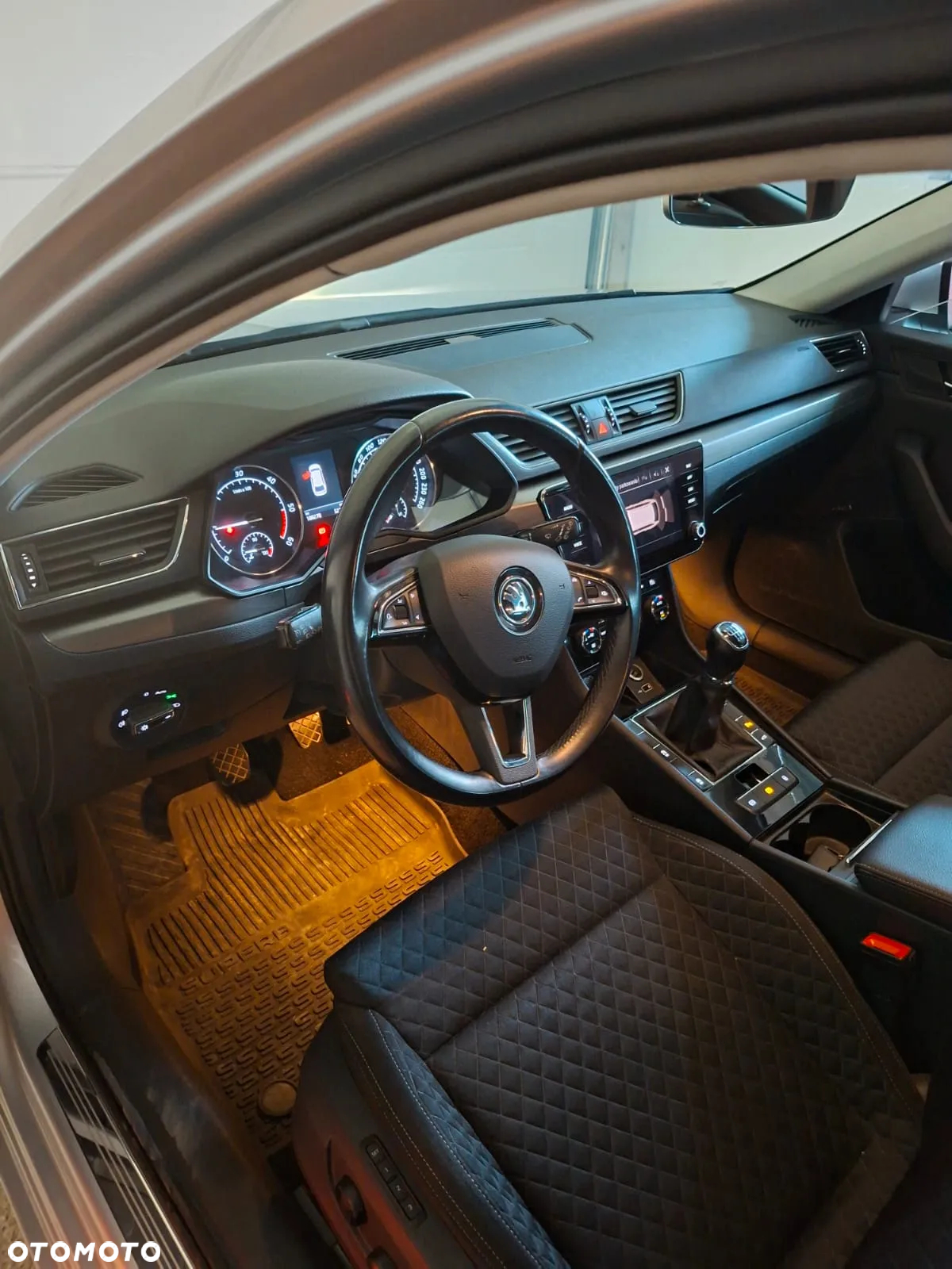 Skoda Superb 2.0 TDI Style - 16