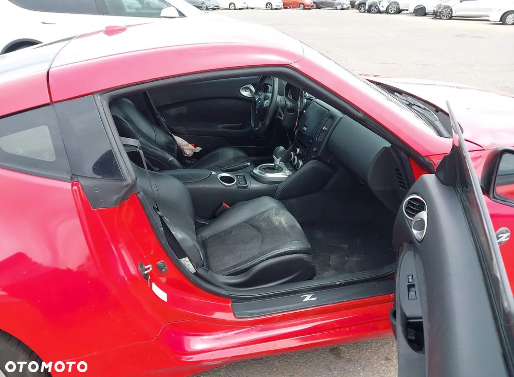 Nissan 370 Z - 10