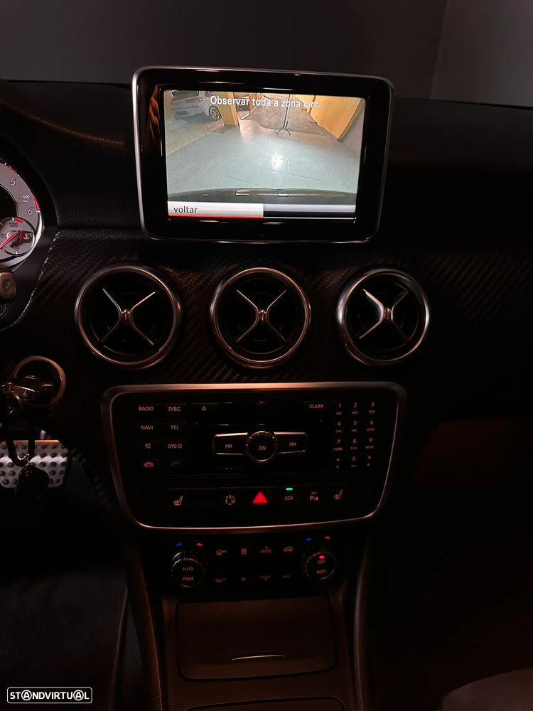 Mercedes-Benz A 220 d 7G-DCT AMG Line - 12