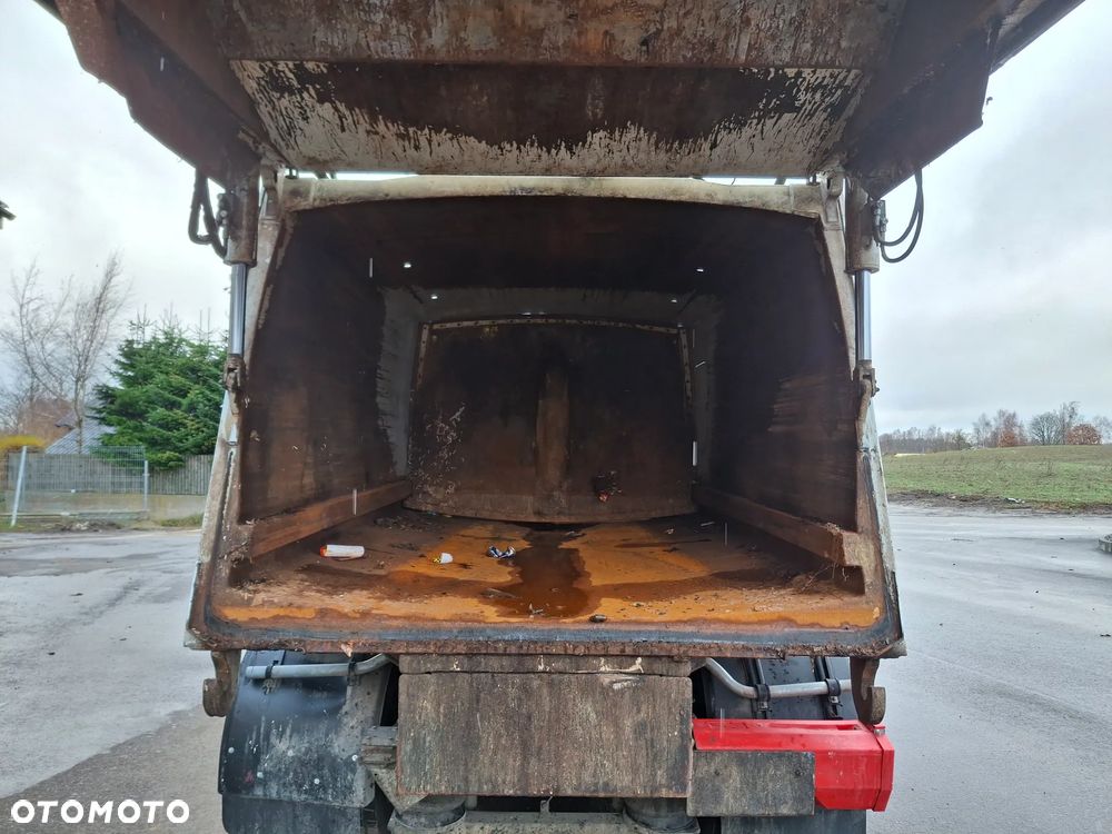 Renault D12 Truck Śmieciarka FARID Forez Bennes EURO 6 2016 rok 2 Osie Opony Bardzo Dobry Stan Zawieszenie Na Poduszkach - 16