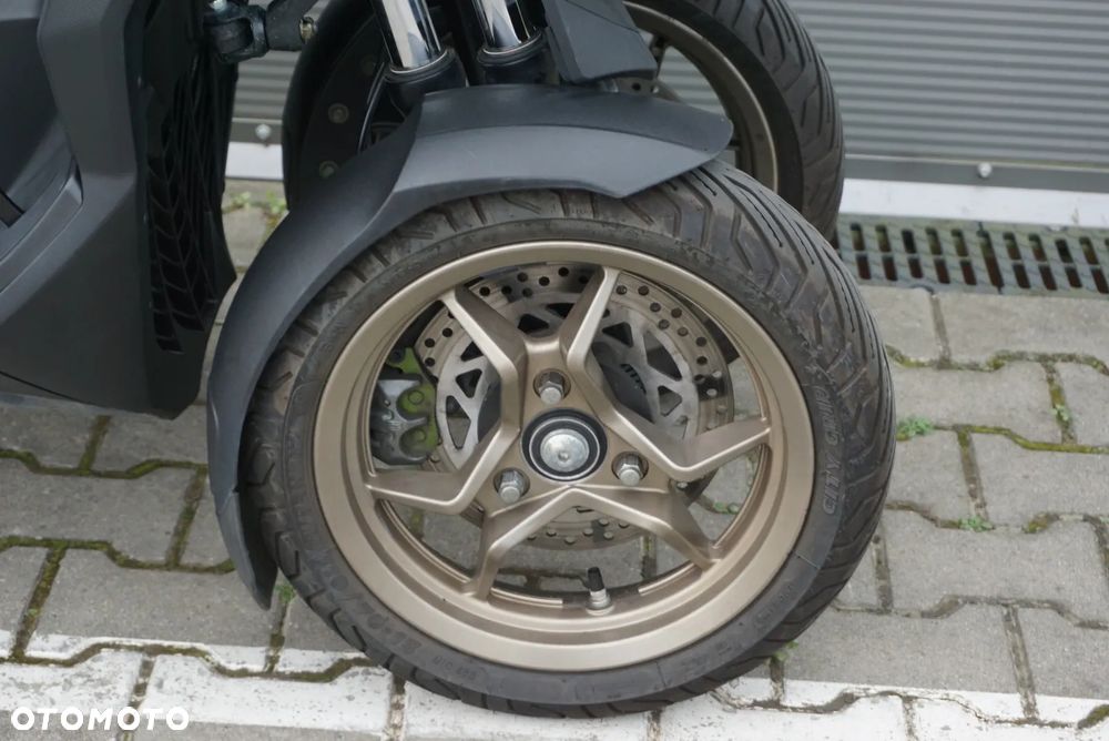 Kymco CV3 - 10