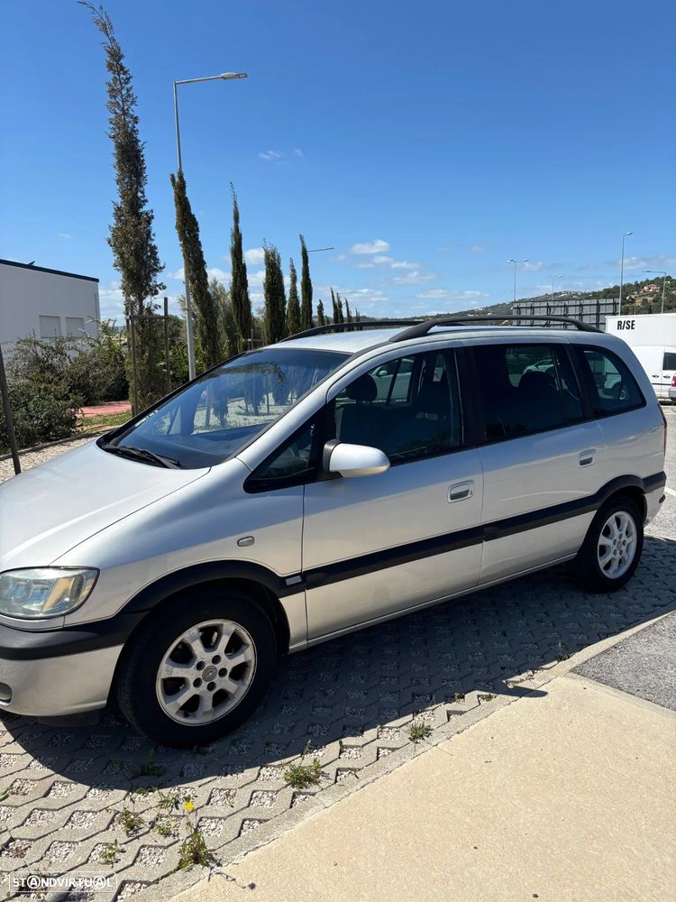 Opel Zafira - 9