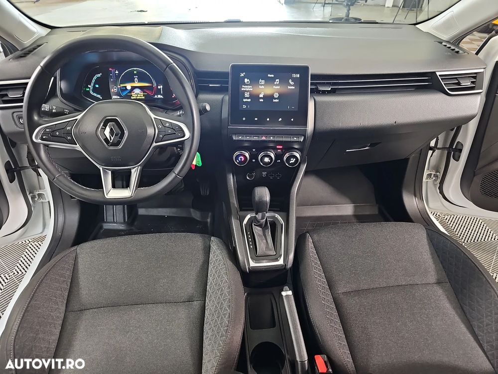 Renault Clio - 10