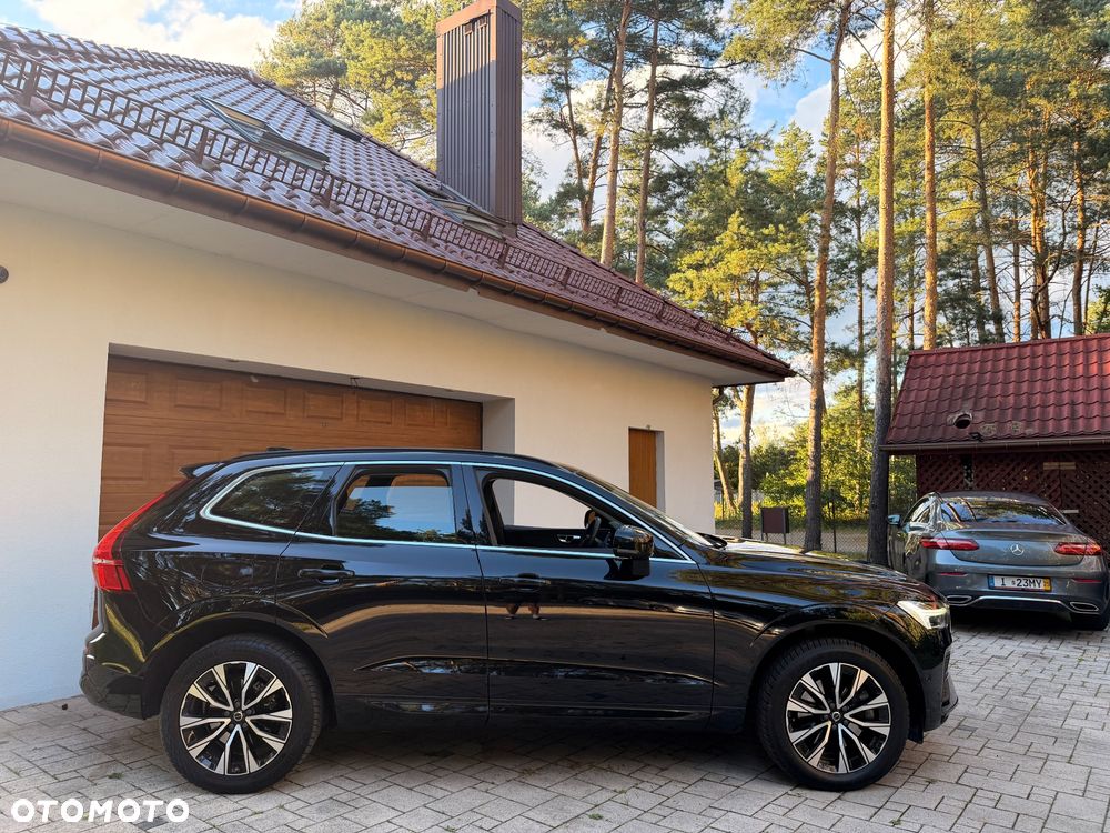 Volvo XC 60 B4 D AWD Geartronic Momentum Pro - 27
