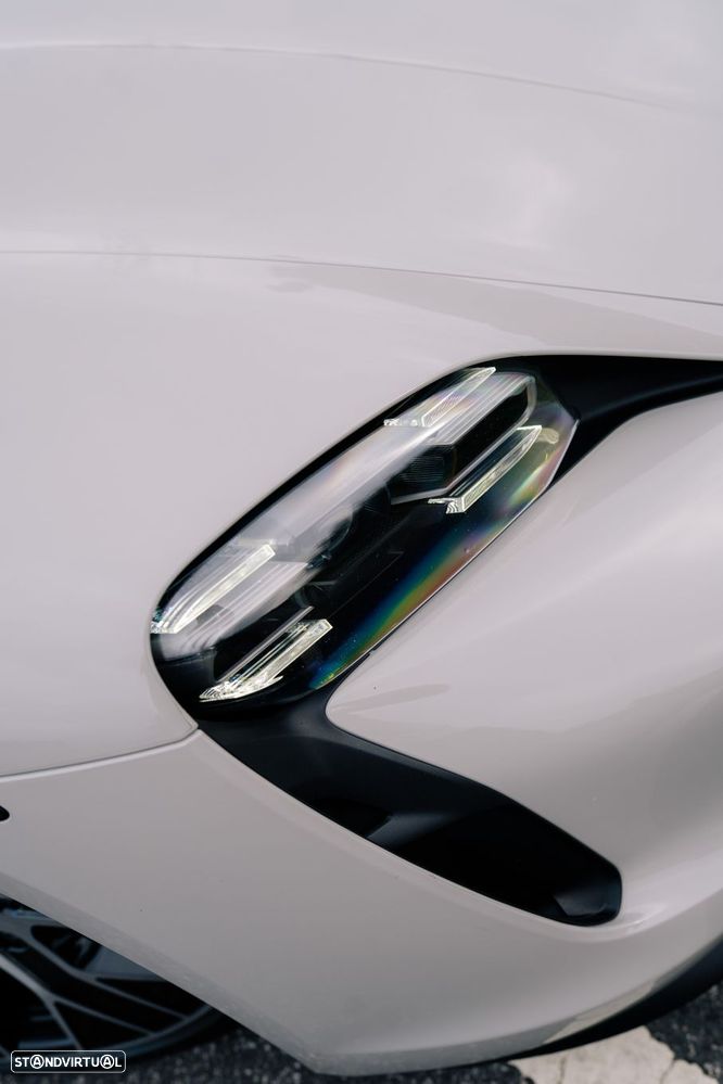 Porsche Taycan Sport Turismo - 9