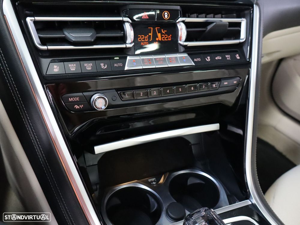 BMW 840 i Pack M - 27